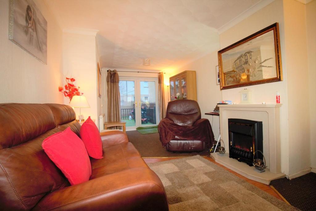 Oak Drive, Lenzie, Glasgow 2 bed end of terrace house £155,000