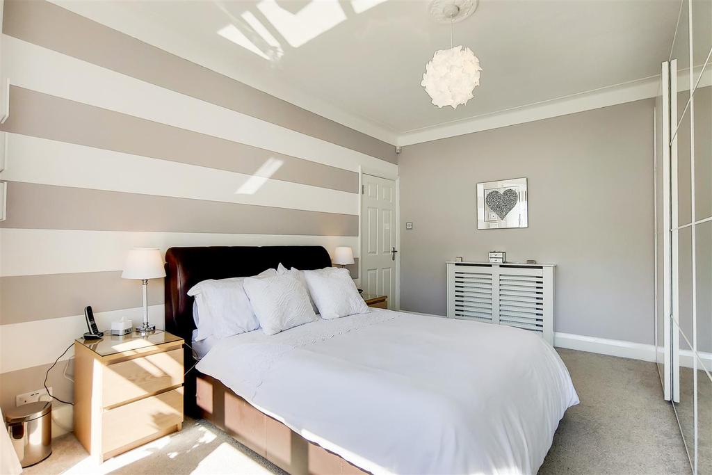 12 Main Bedroom-0.jpg