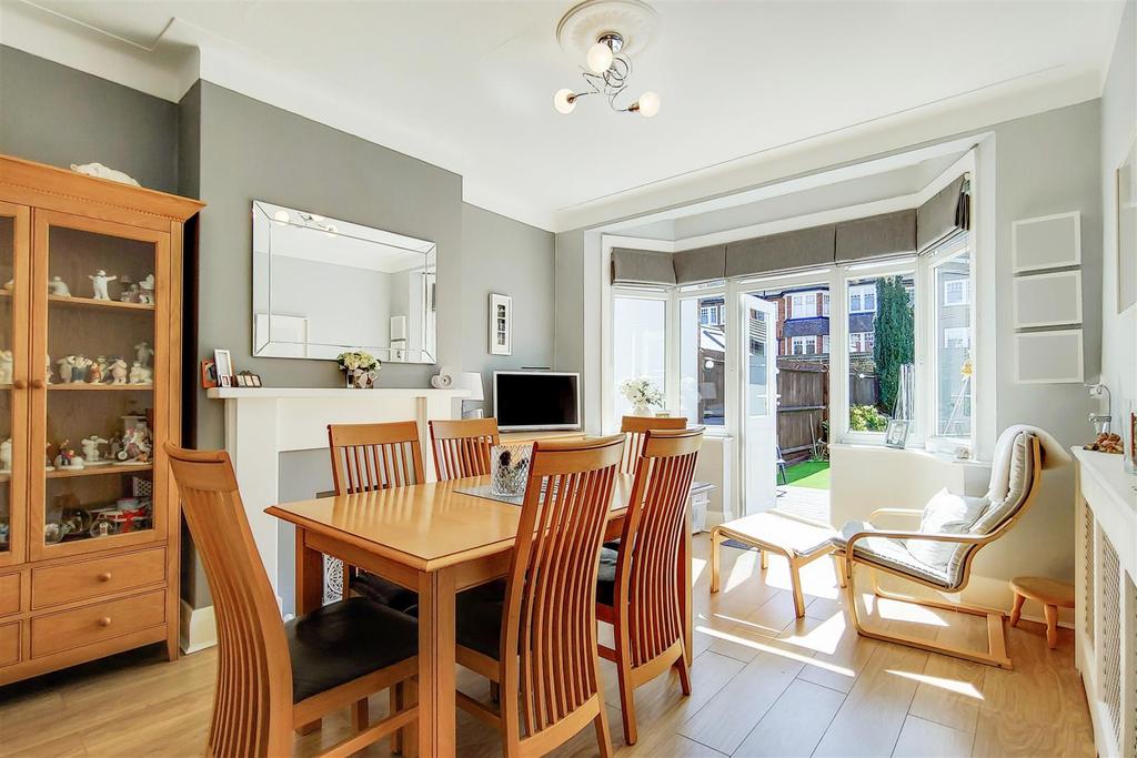 5 Dining Room-1.jpg