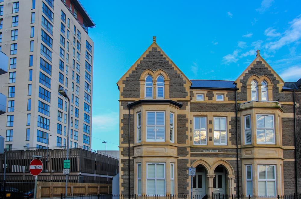 Flat 1, 1-3 Howard Gardens LR-10.jpg