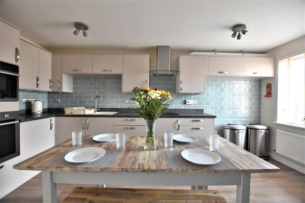 Kitchen diner