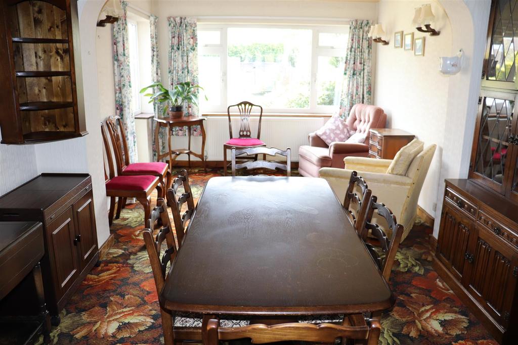 Bosty Lane, Aldridge 3 bed semidetached house £285,000