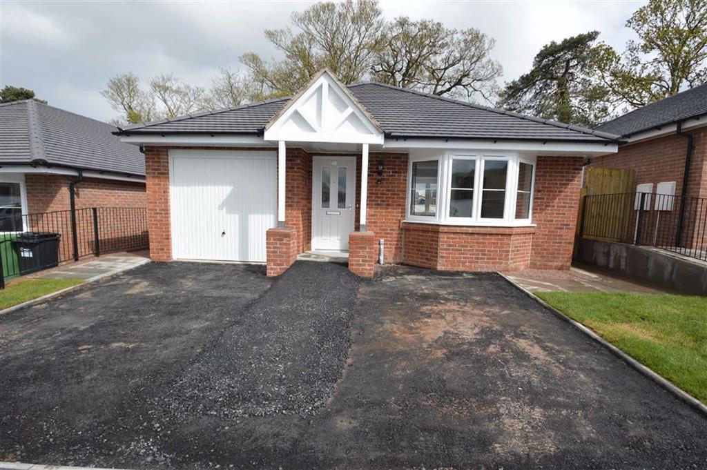 Wray Drive, Pontesbury, SY5 2 bed bungalow £875 pcm (£202 pw)