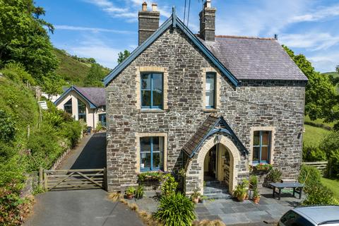 10 bedroom detached house for sale, Windrush, Llanrhystud, Ceredigion.