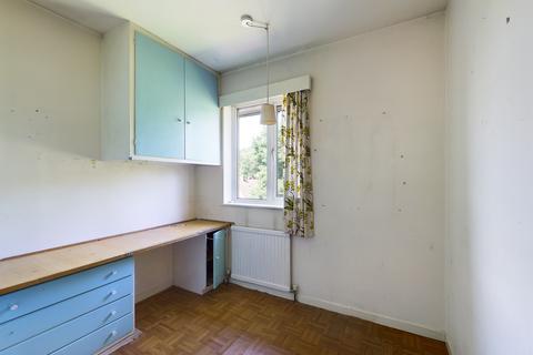 11 Lower Barn Road, Purley, CR8 1HY