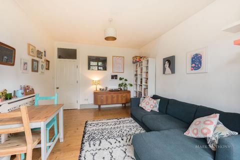 21a Hardwicke Road, London, N13 4SL