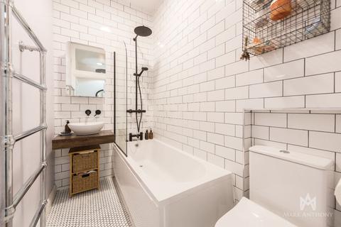 21a Hardwicke Road, London, N13 4SL