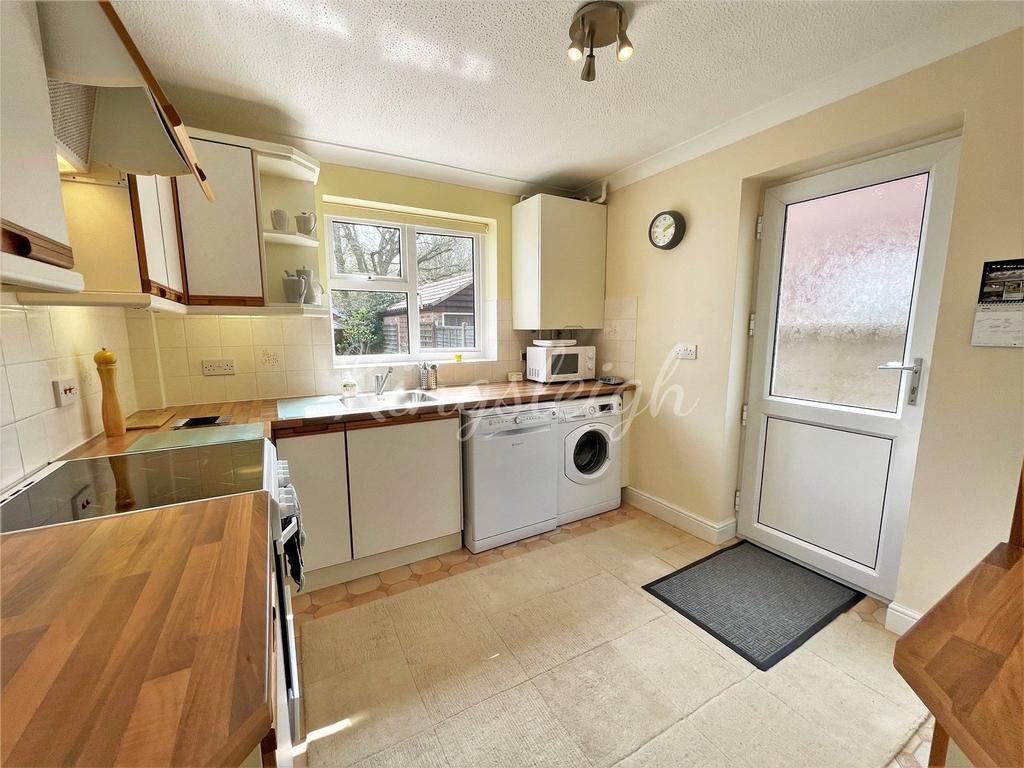 Dedham Meade, Dedham, Colchester, CO7 2 bed detached house £340,000