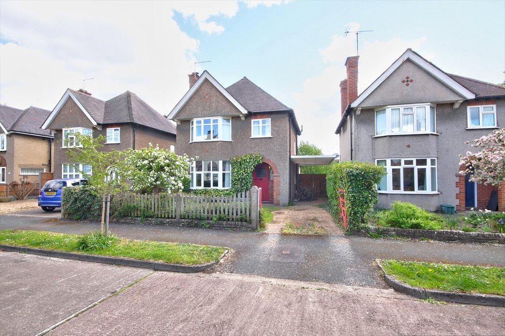Collinsfield, Evesham, WR11 3 bed detached house £375,000