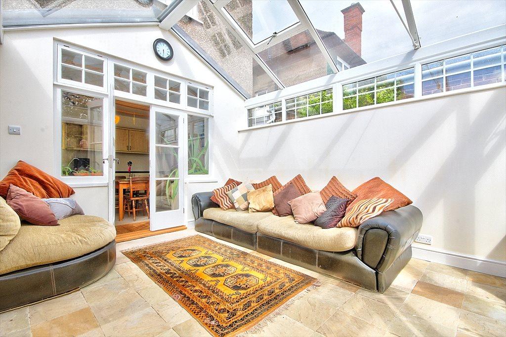 Collinsfield, Evesham, WR11 3 bed detached house £375,000