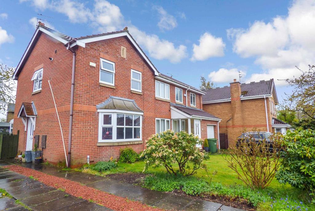 Dunstanburgh Close, Bedlington, Northumberland, NE22 6NA 3 bed semi