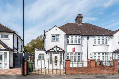 102 Allerford Road, London, SE6 3DN
