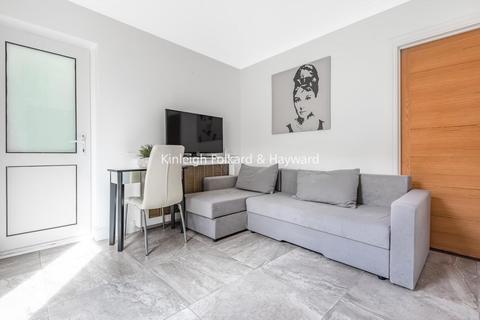 102 Allerford Road, London, SE6 3DN