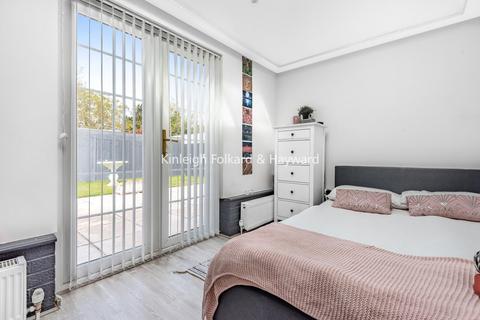102 Allerford Road, London, SE6 3DN