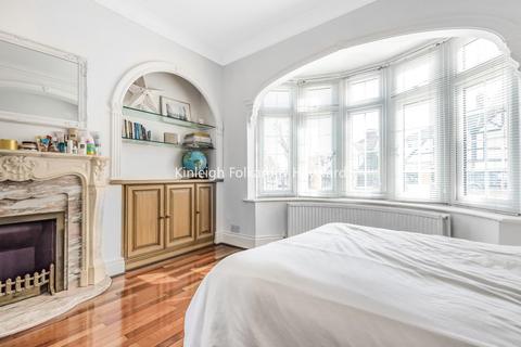 102 Allerford Road, London, SE6 3DN