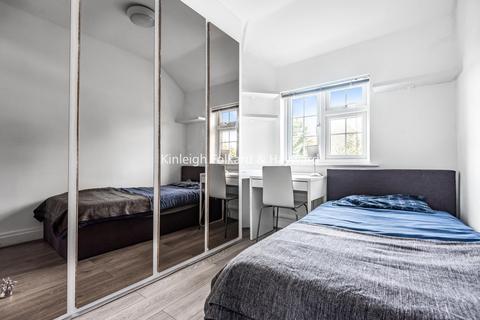 102 Allerford Road, London, SE6 3DN
