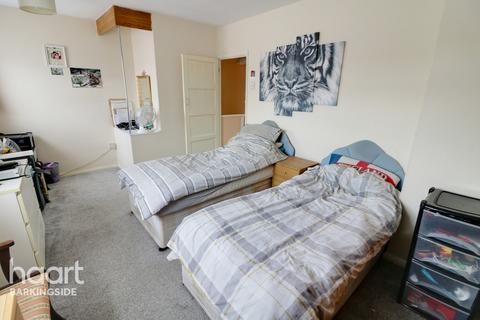 71 Marlyon Road, Ilford, IG6 3XW