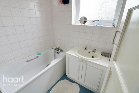 71 Marlyon Road, Ilford, IG6 3XW
