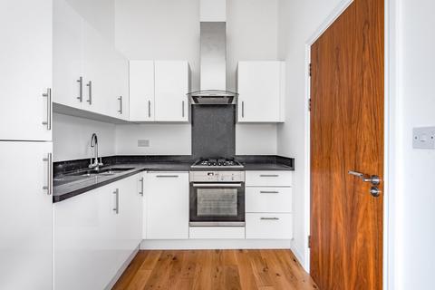2 bedroom apartment for sale - Heriot House, 88-90 Guildford Street, Chertsey, Surrey, KT16