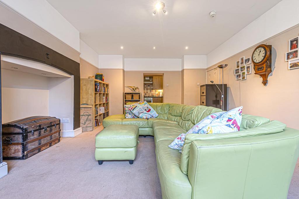 Flat Sitting Room