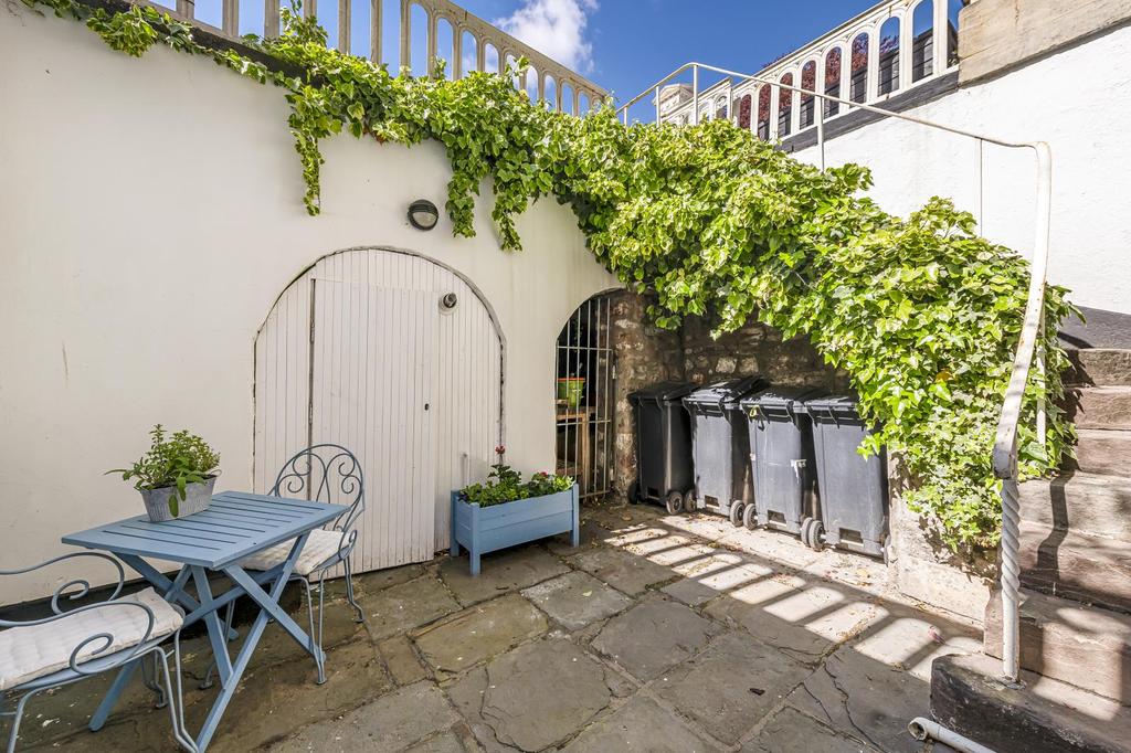 Front Courtyard