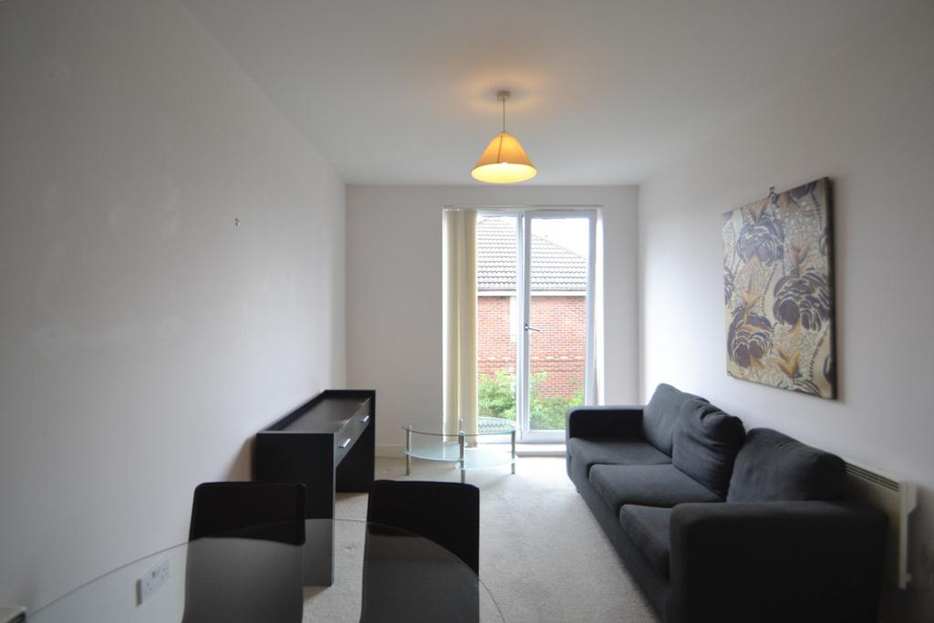 Springfield Court on Dean Road... 1 bed apartment £650 pcm (£150 pw)