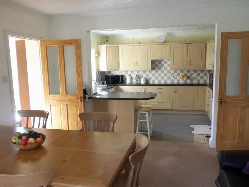 Kitchen / Breakfast Room