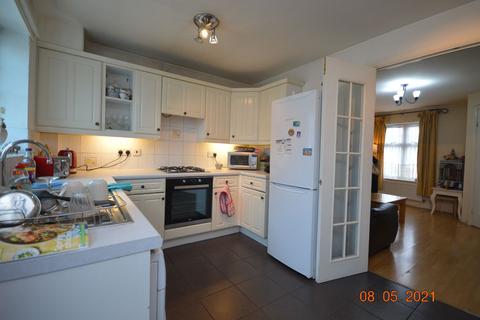 112 Winding Way, Dagenham, RM8 2TB