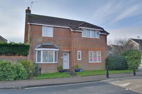 45 Vancouver Drive, Crawley, RH11 7UR