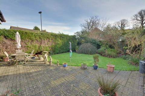 45 Vancouver Drive, Crawley, RH11 7UR