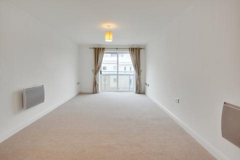 2 bedroom apartment for sale, Trafalgar Gardens, Three Bridges, RH10