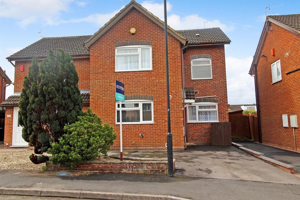 Minton Close, Whitchurch, Bristol... 3 bed semidetached house £299,995