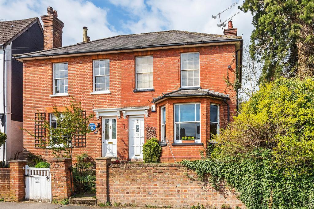 Howard Road, Dorking, RH4 1 bed flat £279,000