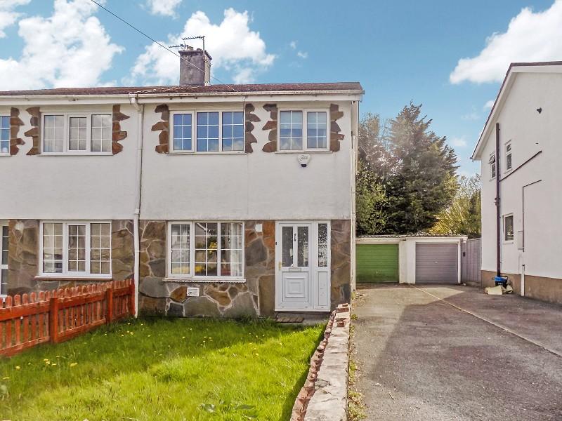 Taliesin Close, Pencoed, Bridgend . CF35 6JR 3 bed semidetached house