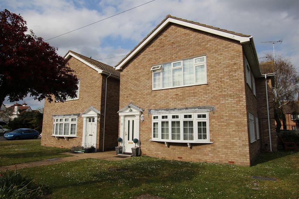 St. James Court, Wash Lane... 2 bed flat £175,000