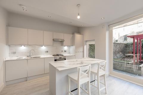 3 bedroom flat to rent, Dean Terrace, Stockbridge, Edinburgh, EH4