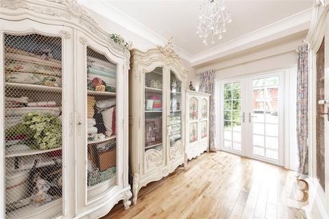 18 Lennox Road, Gravesend, DA11 0EP