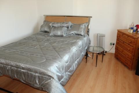 49 Brookehowse Road, London, SE6 3TJ