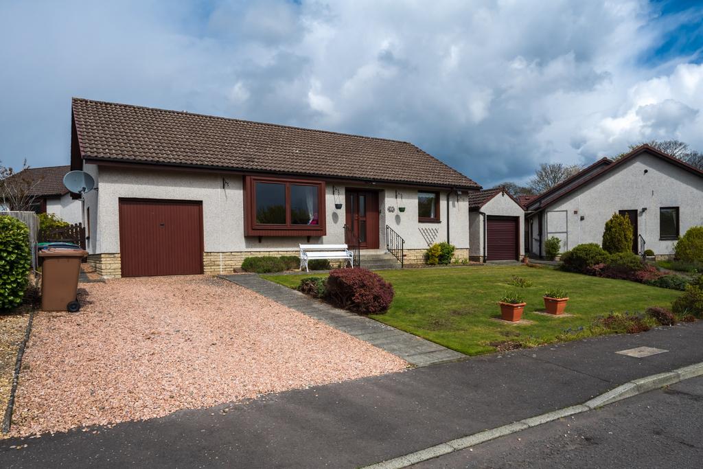 Watts Gardens, Cupar, KY15 3 bed bungalow £240,000