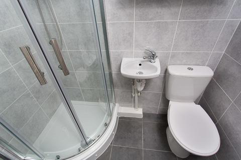 1 bedroom in a house share to rent, 12 Beech Road