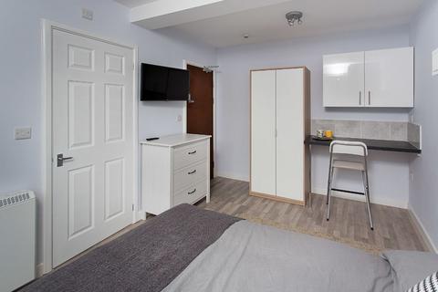 1 bedroom in a house share to rent, 12 Beech Road