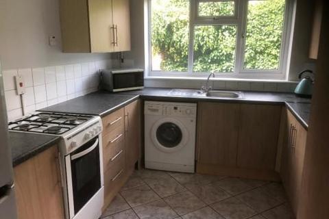 1 bedroom in a house share to rent, 25 Birrell Road Forest Fields