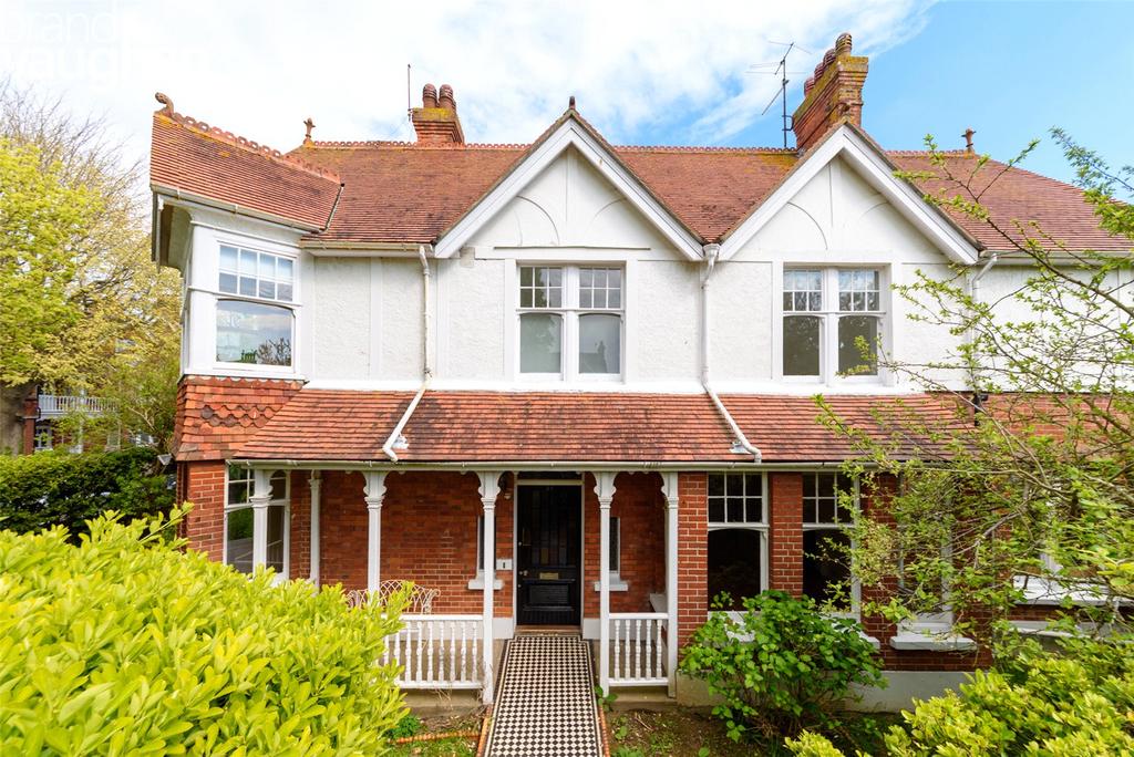 Pembroke Avenue, Hove, East Sussex, BN3 4 bed detached house £1,425,000