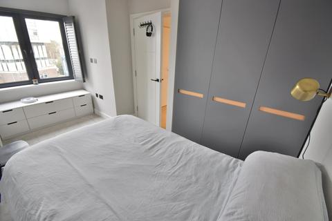 2 bedroom apartment for sale - Sandbanks Road, Poole, BH15