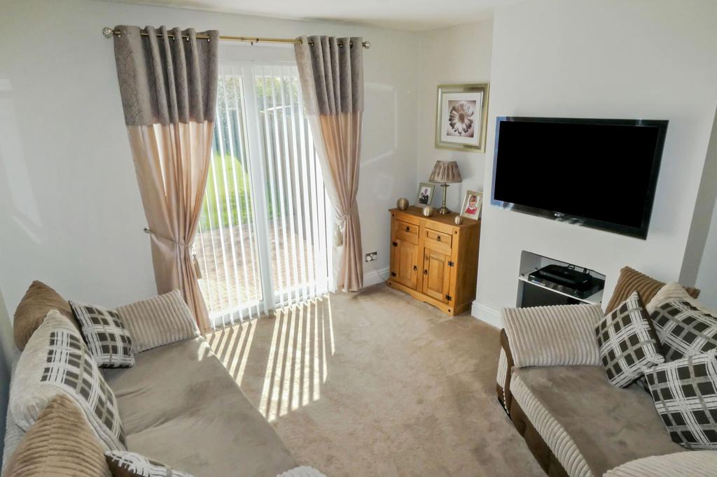 Park Villas, Ashington... 3 bed semidetached house £119,950