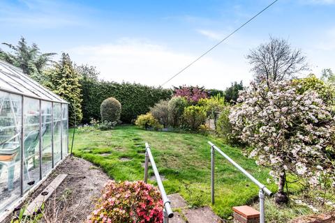 31 Cedar Close, Bagshot, GU19 5AB