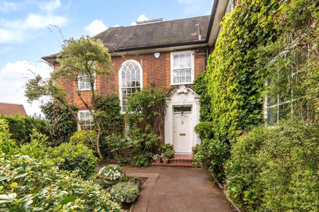 Farm Avenue, The Hocrofts, London, NW2 6 bed detached house £4,150,000