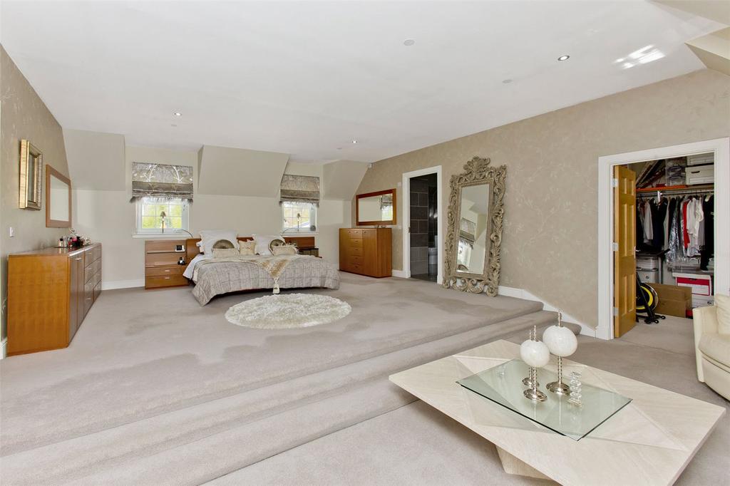 Main Bedroon