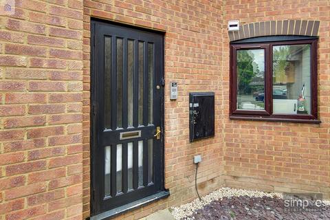 2 Hammet Close, Hayes, UB4 9RR
