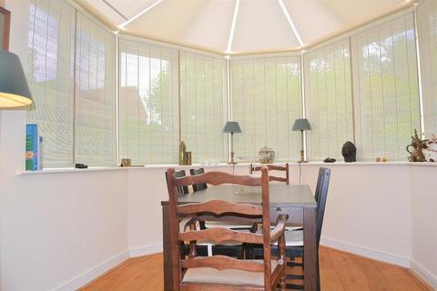 46 Longbridge Road, Lichfield, WS14 9EN